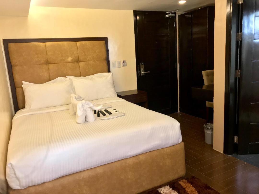 Treasure Island Hotel With Mini Water Adventure Masbate City Экстерьер фото